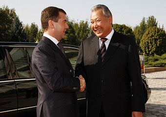 Россия предоставит Киргизии кредит на 2 миллиарда долларов