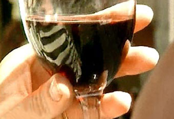 Опровергли миф о пользе вина для профилактики рака