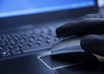 Взломавшему компьютерную базу Пентагона хакеру грозит 10 лет тюрьмы