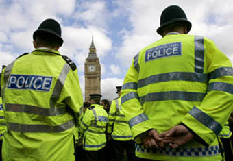 Более тысячи полицейских Великобритании имеют криминальное прошлое