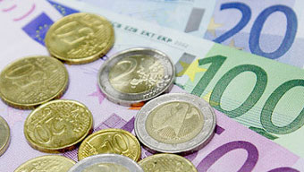 Евро подорожал по отношению к казахстанской валюте на 12,22 единицы