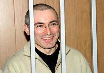 Михаил Ходорковский отказался от услуг адвокатов на суде