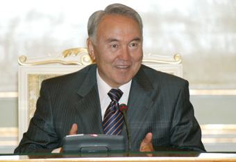 Каждый четвертый житель стран СНГ доверяет Назарбаеву
