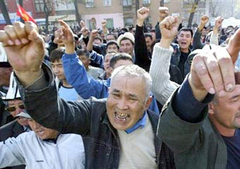 В Киргизии начался митинг объединенной оппозиции