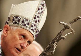 Папа Римский призвал спасти человечество от гомосексуализма