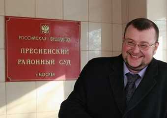 Адвокат Хуциева подал в суд на Михалкова
