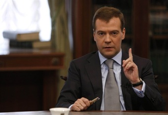 Медведев отказался общаться с президентом Грузии