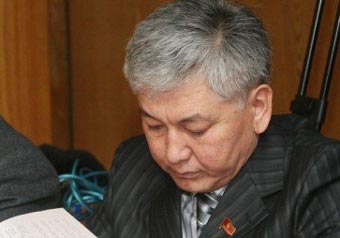 Киргизского депутата обвинили в вымогательстве взятки у казахстанца