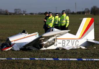 В Великобритании два человека погибли в результате крушения самолета