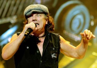 Рок-группа AC/DC решила продлить свое успешное турне 
