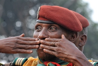 Президентом Гвинеи стал капитан армии
