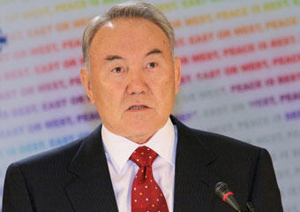 Назарбаев поручил снизить внешний долг казахстанских банков