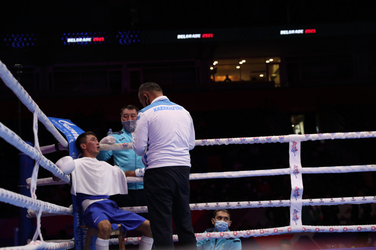 20-летний казахстанский боксер вышел в полуфинал чемпионата мира и гарантировал медаль. Фото 6