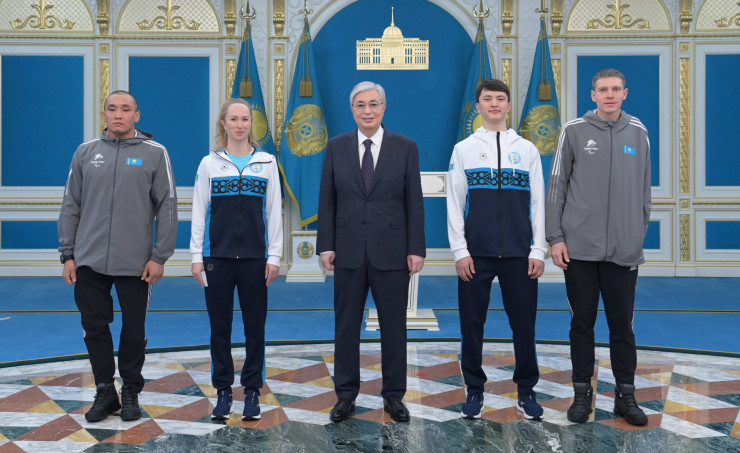 Названы знаменосцы Олимпиады-2022. Токаев передал флаг казахстанским спортсменам. Фото 3