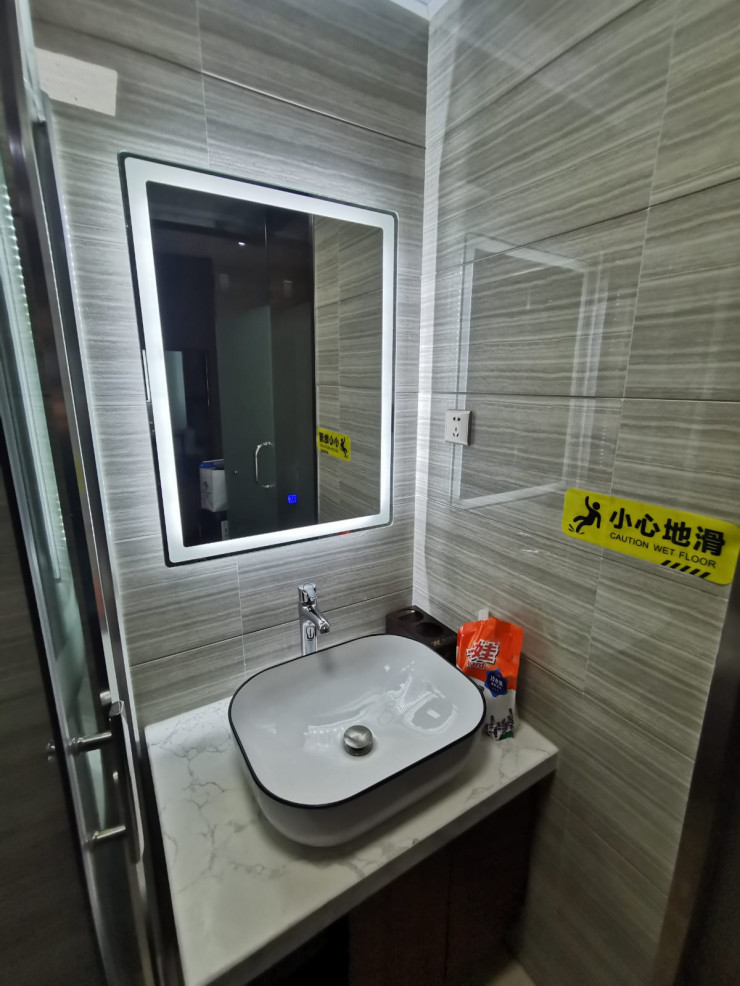 В туалет с хлором. Что делают в олимпийском Пекине с зараженными COVID-19. Фото 7