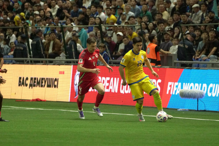 Дастан Сатпаев в атаке