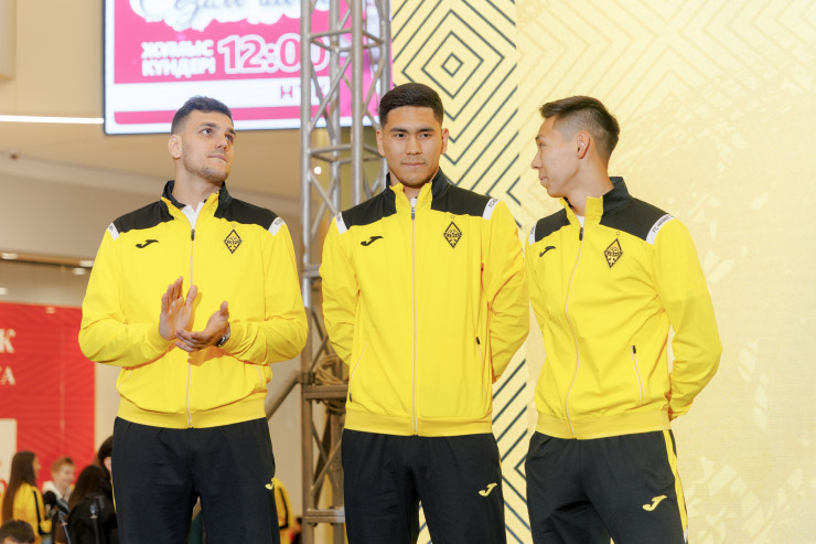 Александр Заруцкий и Темирлан Анарбеков. Фото: ФК 