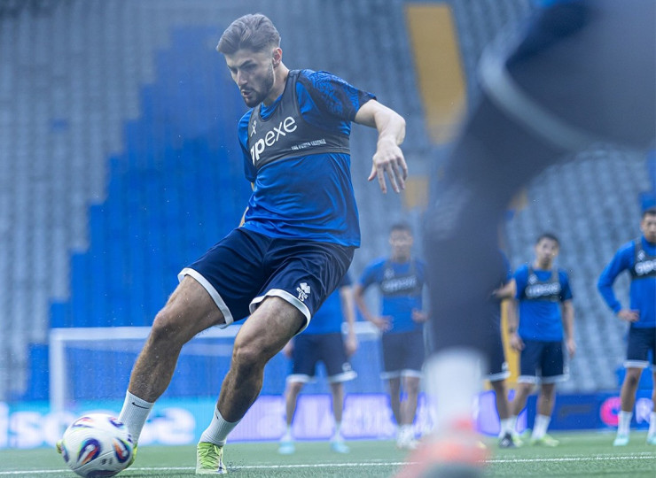 Иван Свиридов получил вызов в сборную Казахстана на матчи с Уэльсом и Бельгией