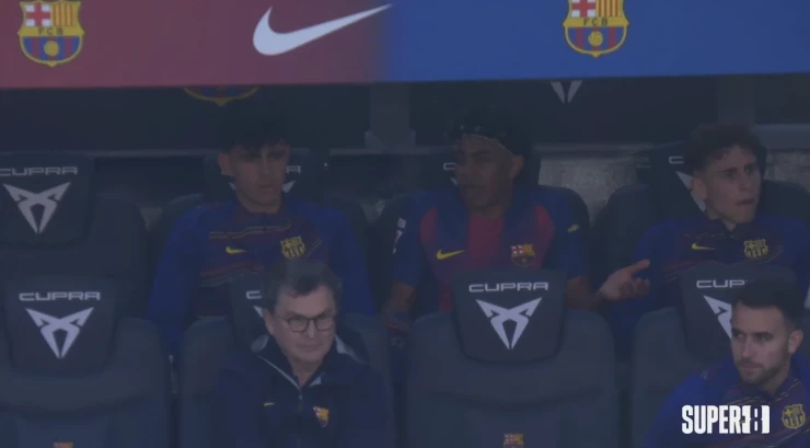 Ламин Ямаль возмущается из-за замены в матче 