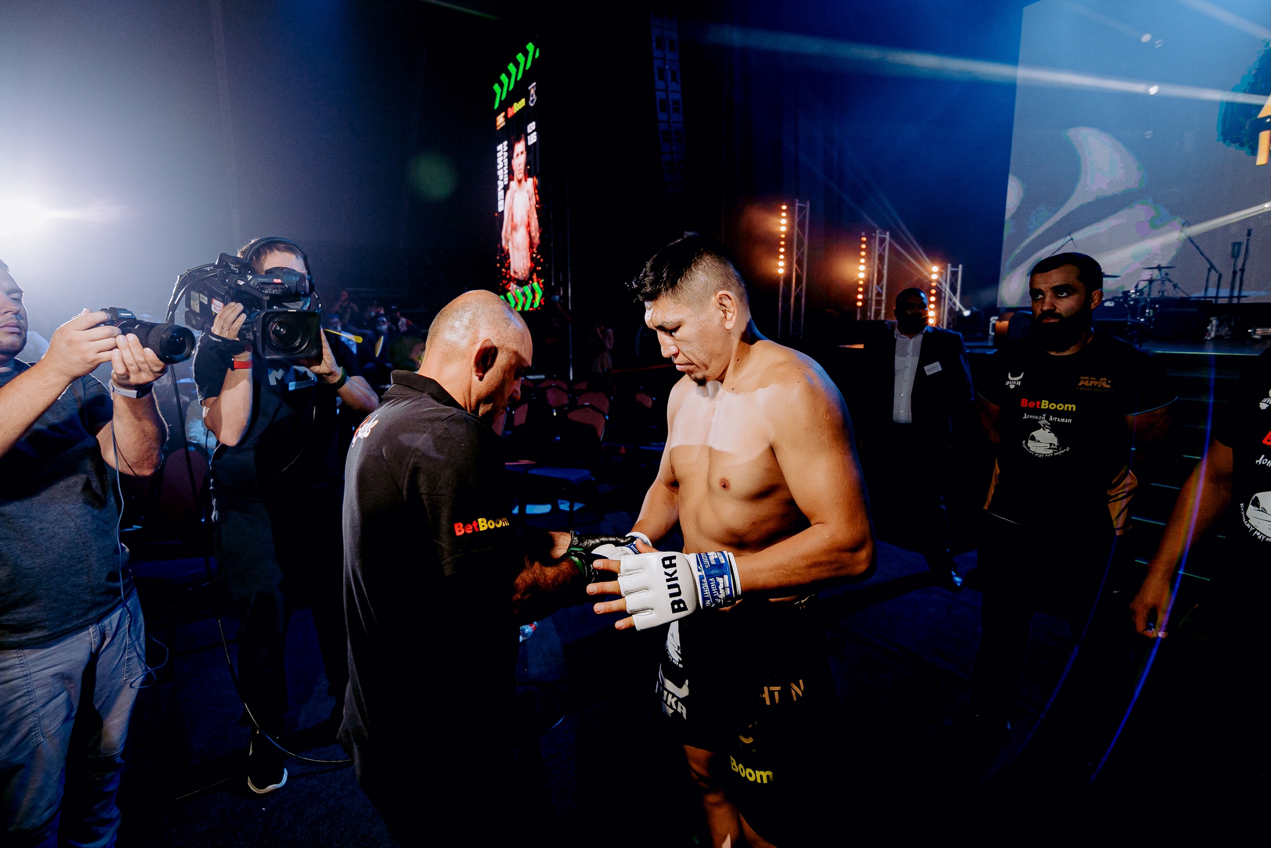 Куат Хамитов завершил карьеру громкие бои, взлеты и