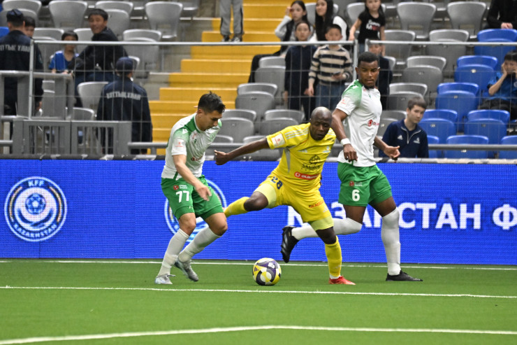 Усман Камара в матче 