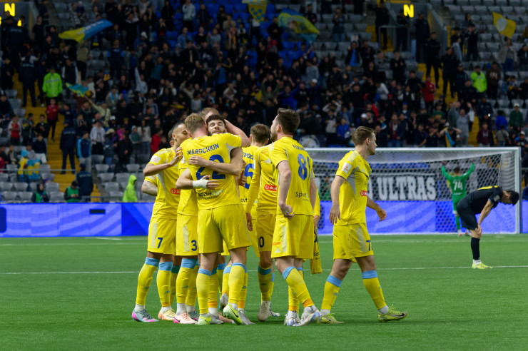 Футболисты 