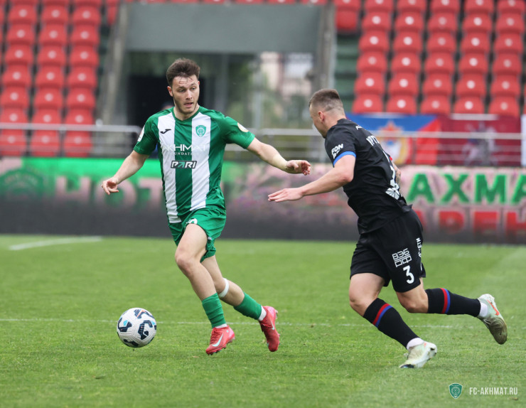 Максим Самородов в матче с ЦСКА