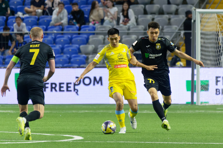 Арман Кенесов в матче 