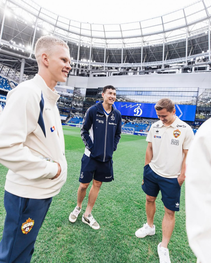 Бахтиёр Зайнутдинов встретился с экс-одноклубниками из ЦСКА