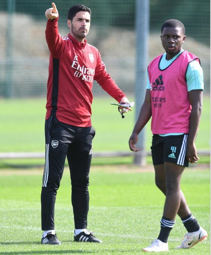 Микель Артета и Натан Батлер-Ойедеджи