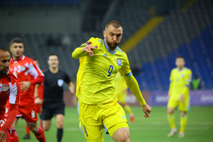 Алексей Щёткин в матче Казахстан - Таджикистан