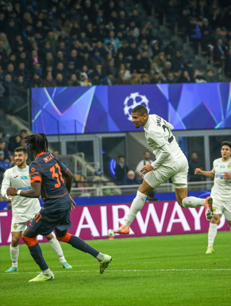 Эдмилсон в матче 