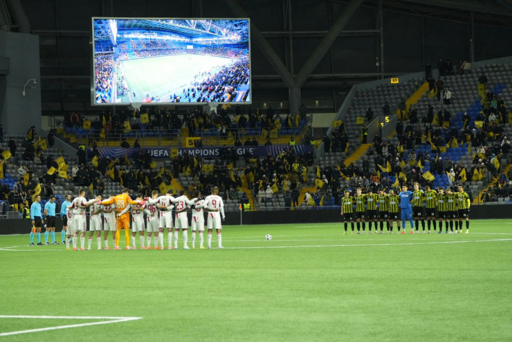 Футболисты