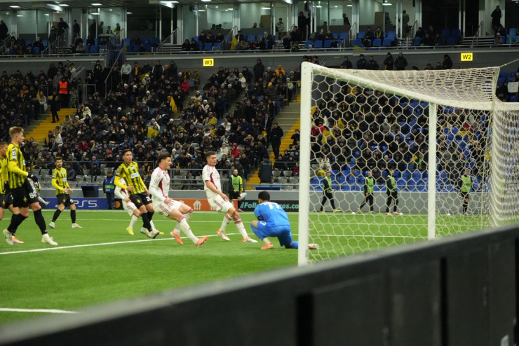 Темирлан Анарбеков остановил атаку