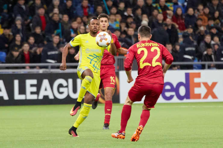 Патрик Твумаси против Антонио Рукавины