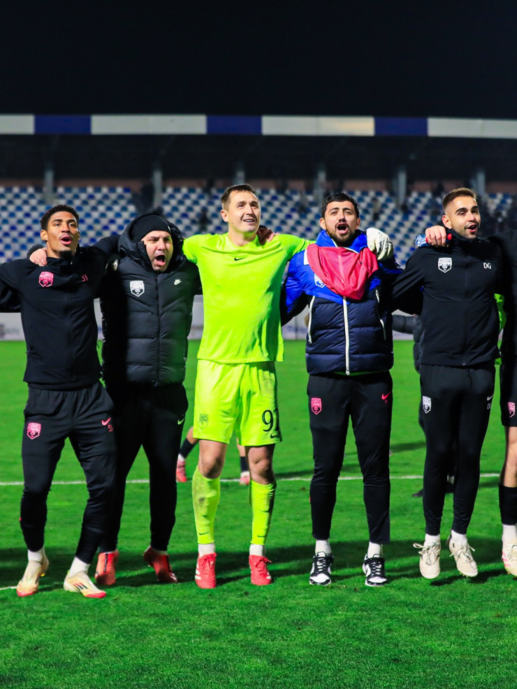 Стас Покатилов с одноклубниками по 