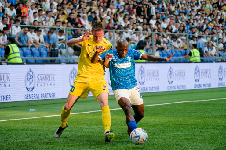 Марин Томасов и Усман Камара