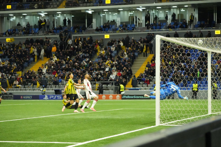 Сейв Анарбекова в матче с