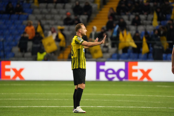 Дан Глазер в матче 