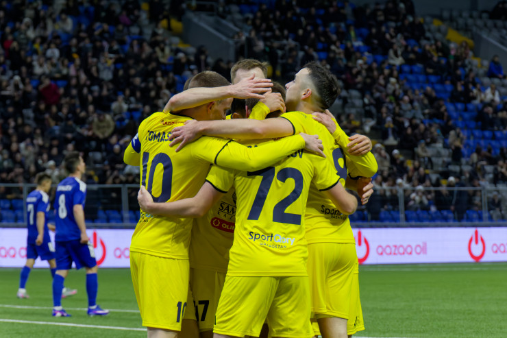 Футболисты 