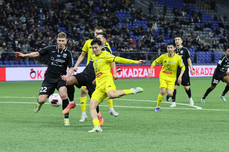 Максат Абраев в матче 