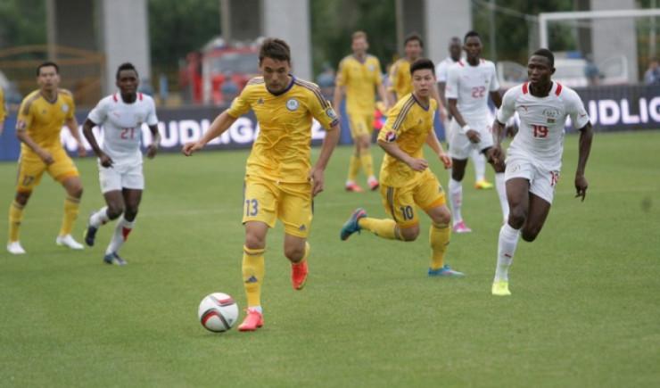 Фото с матча Казахстан - Буркина-Фасо