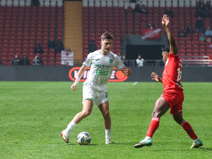 Максим Самородов в матче со 