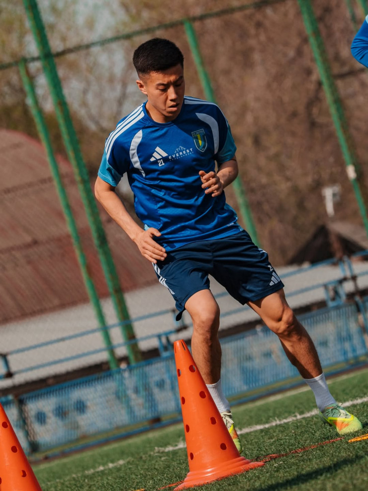 Мади Жакипбаев на тренировке 