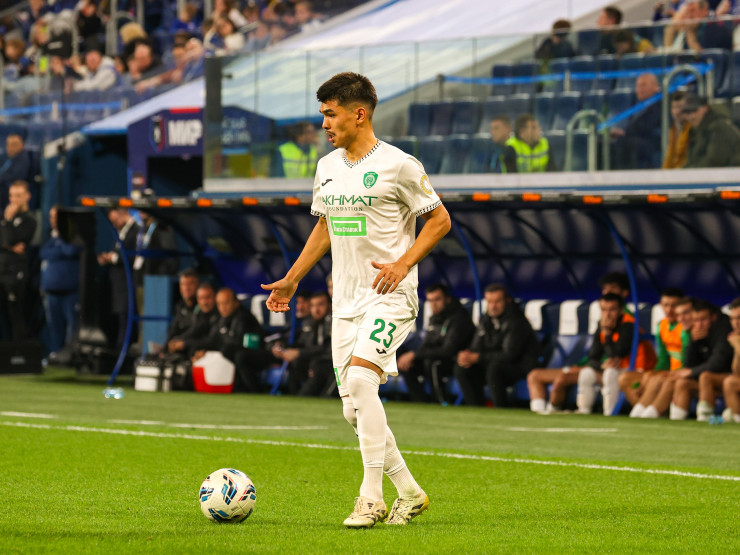 Галымжан Кенжебек в матче 