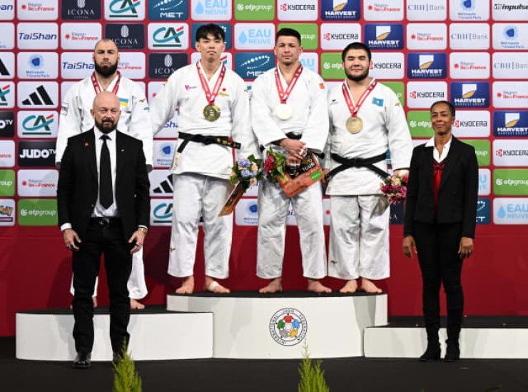 Два триумфа на 