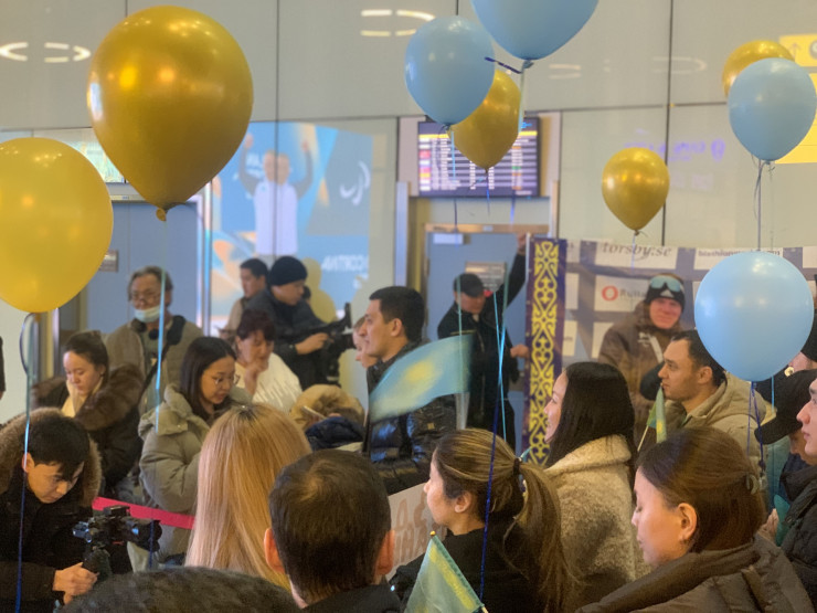 Победитель Паралимпийских игр в биатлонной гонке преследования Ербол Хамитов прилетел в Астану